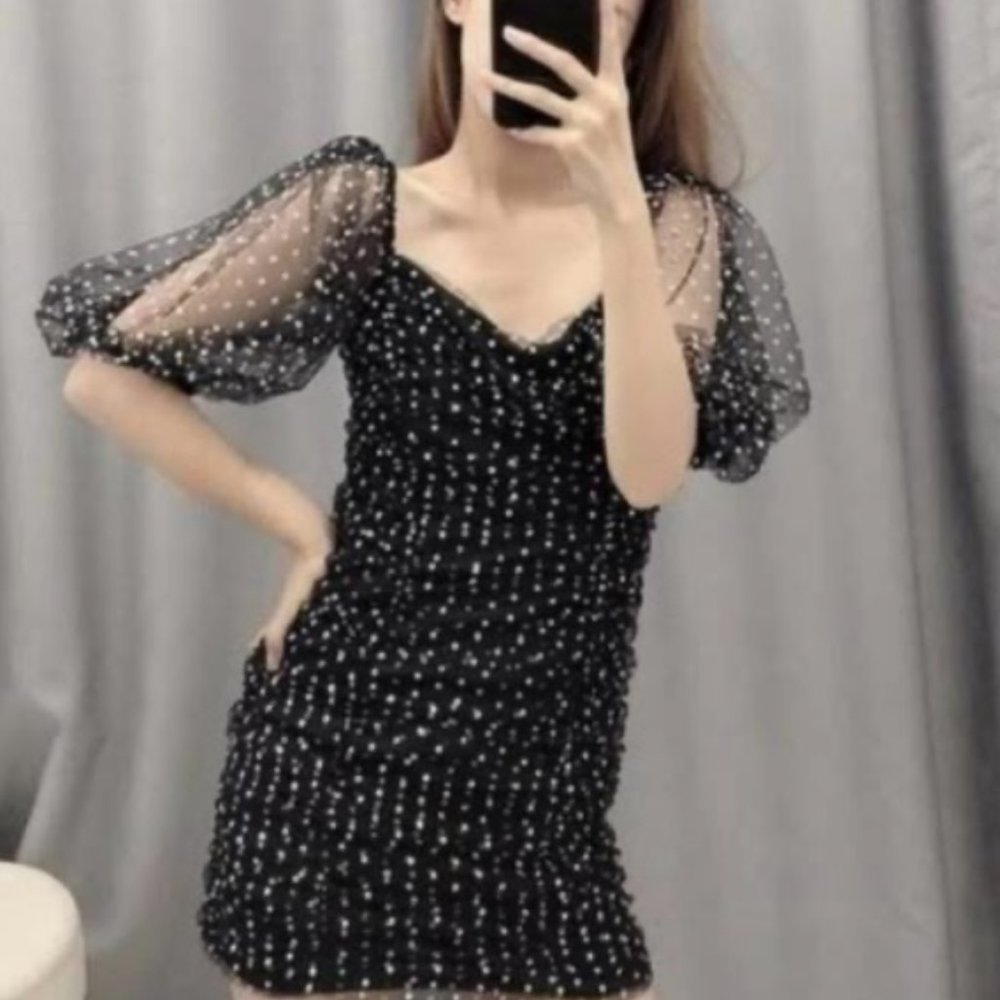 ZARA CHIFFON POLKA MINI VESTIDO $ 10.00